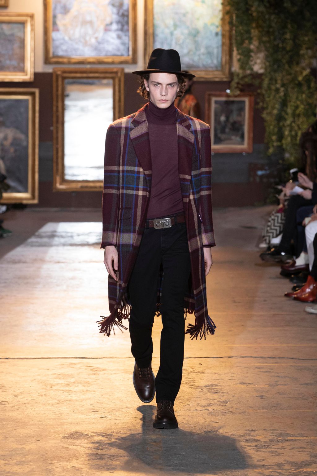 Fashion Week Milan Fall/Winter 2020 look 12 from the Etro collection 男装