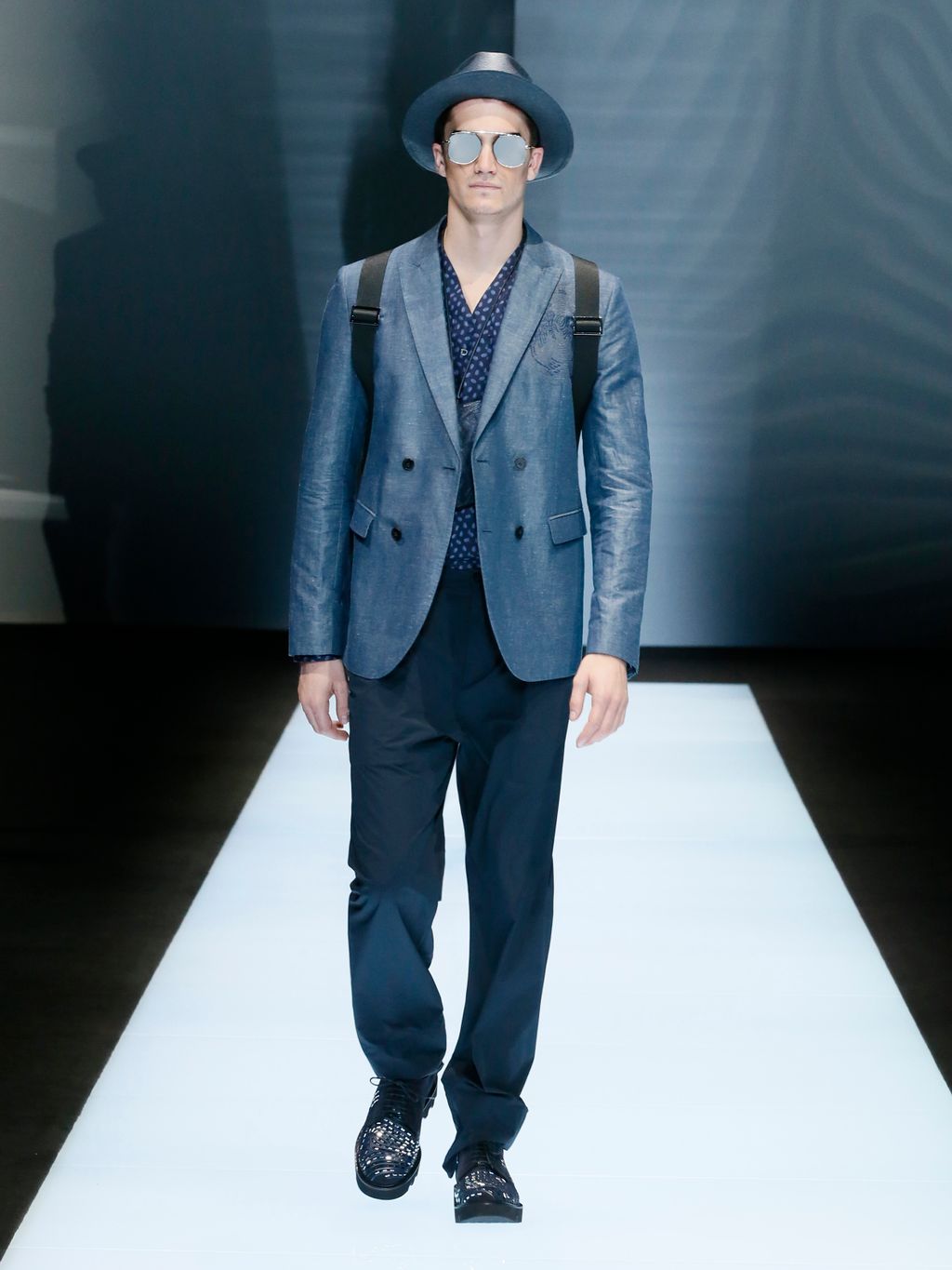 Fashion Week Milan Spring/Summer 2017 look 12 from the Emporio Armani collection 男装