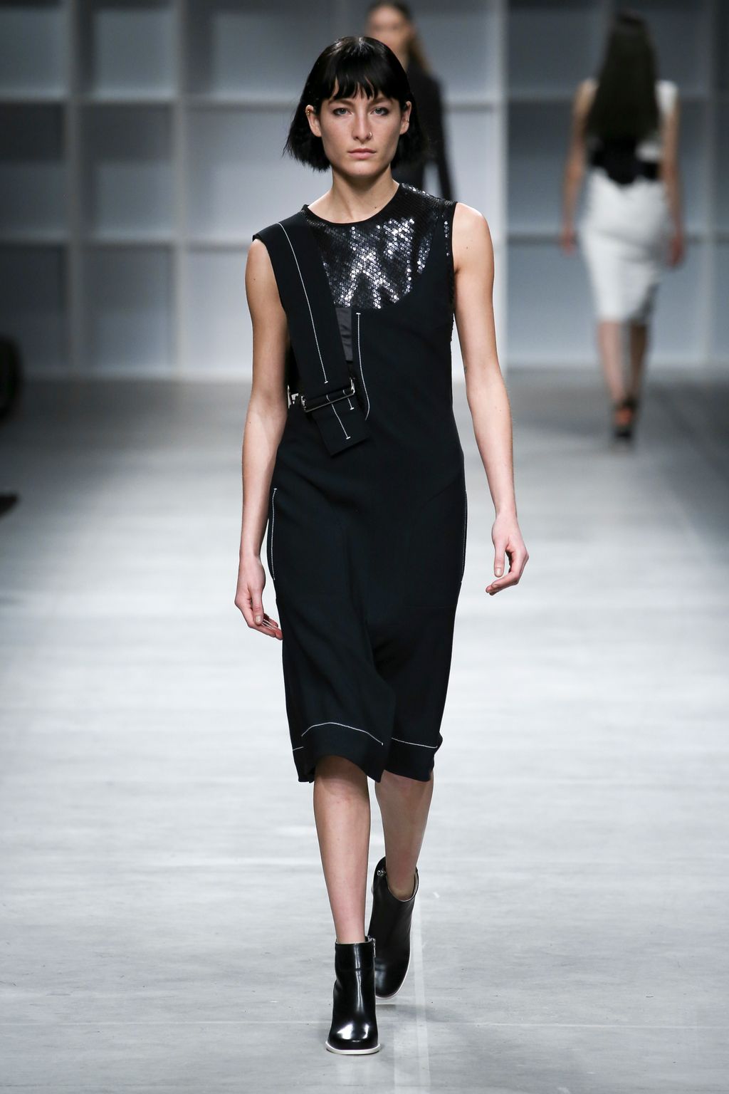 Fashion Week Milan Fall/Winter 2016 look 12 from the Aquilano Rimondi collection 女装