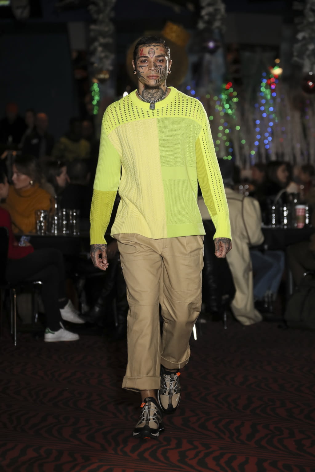 Fashion Week New York Pre-Fall 2019 look 12 from the Koché collection 男装