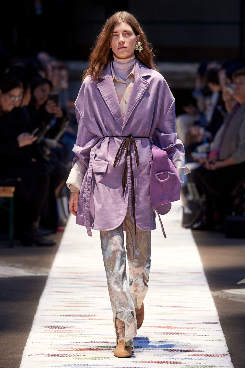 Fashion Week Paris Fall/Winter 2018 look 12 from the Acne Studios collection 女装