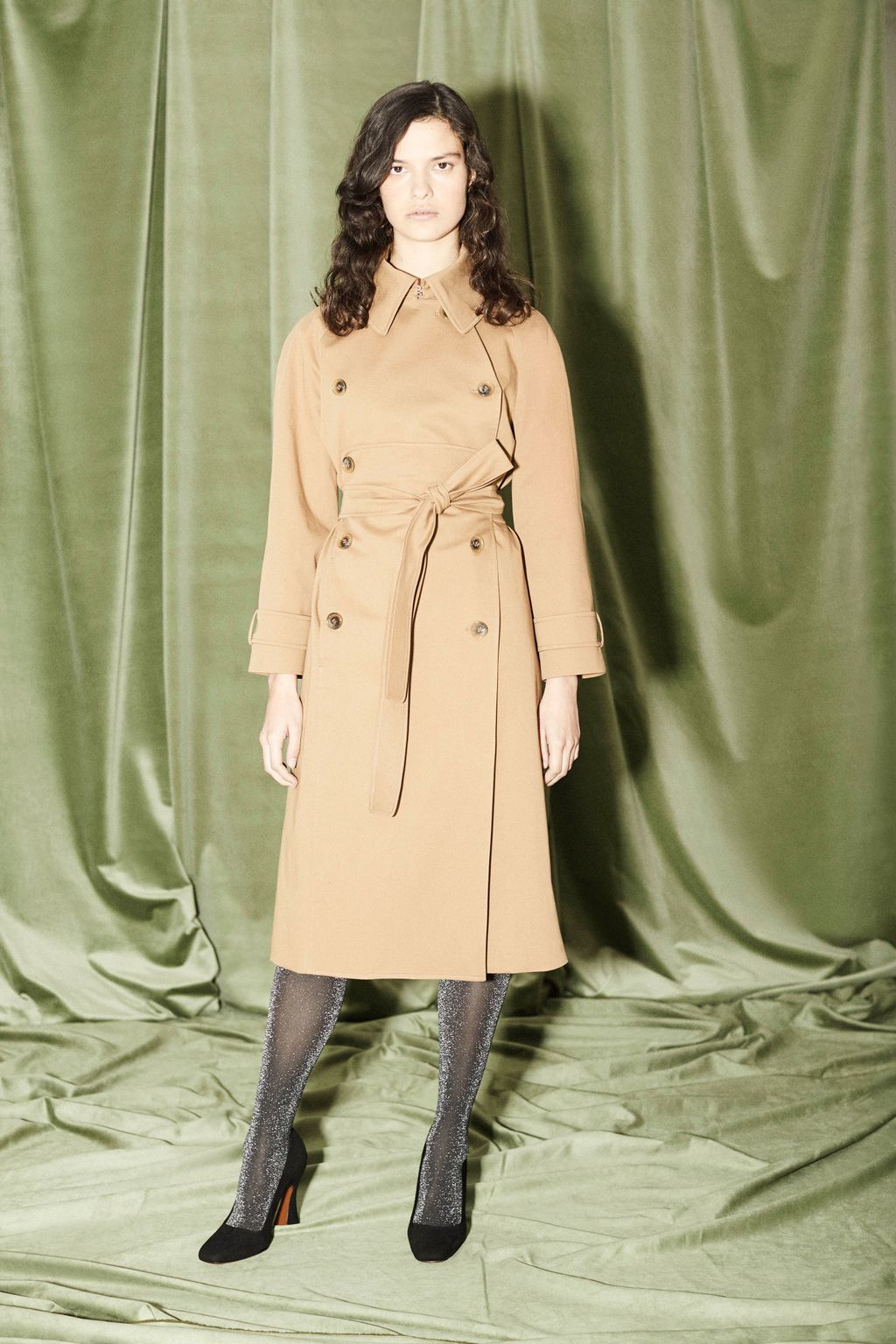 Fashion Week London Pre-Fall 2019 look 12 from the Alexa Chung collection 女装