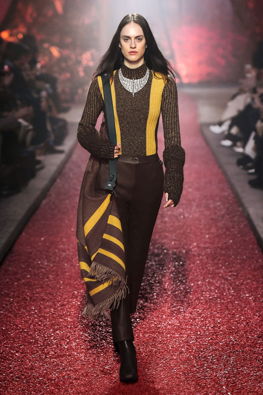 Fashion Week Paris Fall/Winter 2018 look 12 de la collection Hermès womenswear