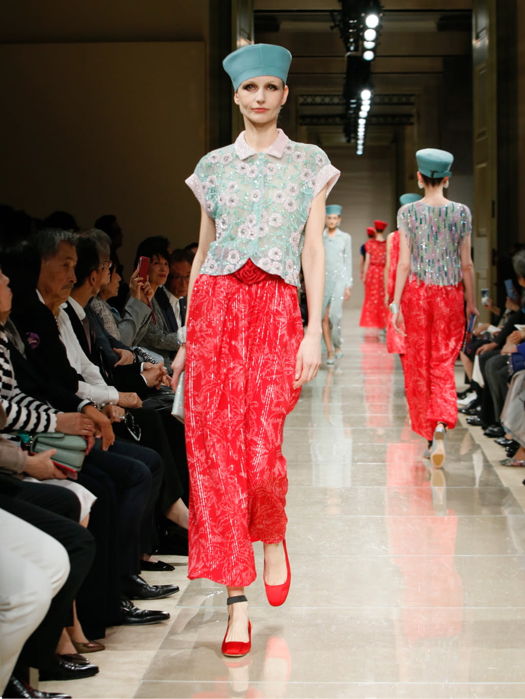 Fashion Week Milan Resort 2020 look 121 from the Giorgio Armani collection womenswear