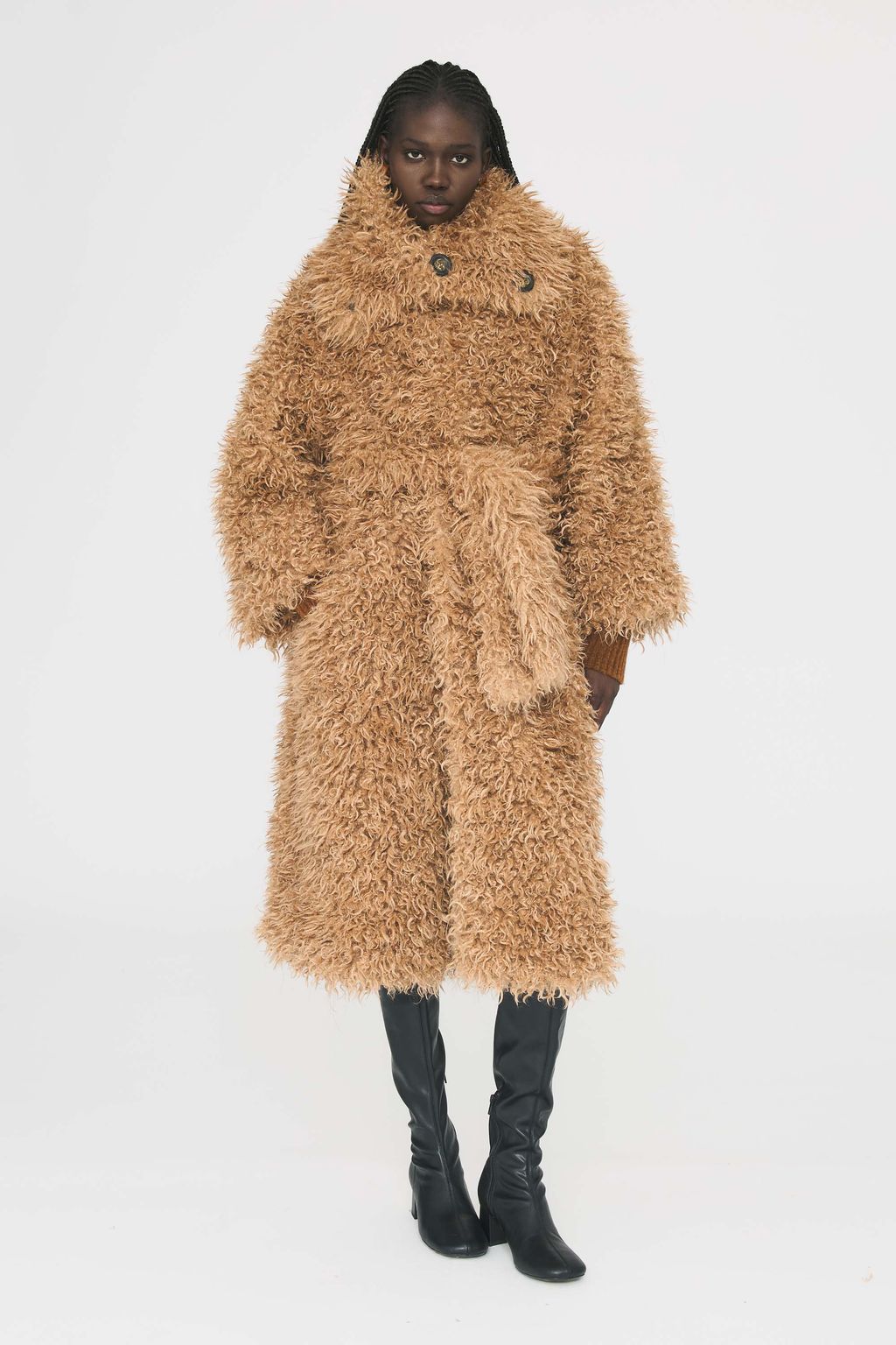 Fashion Week Paris Fall/Winter 2025 look 12 de la collection Antik Batik womenswear