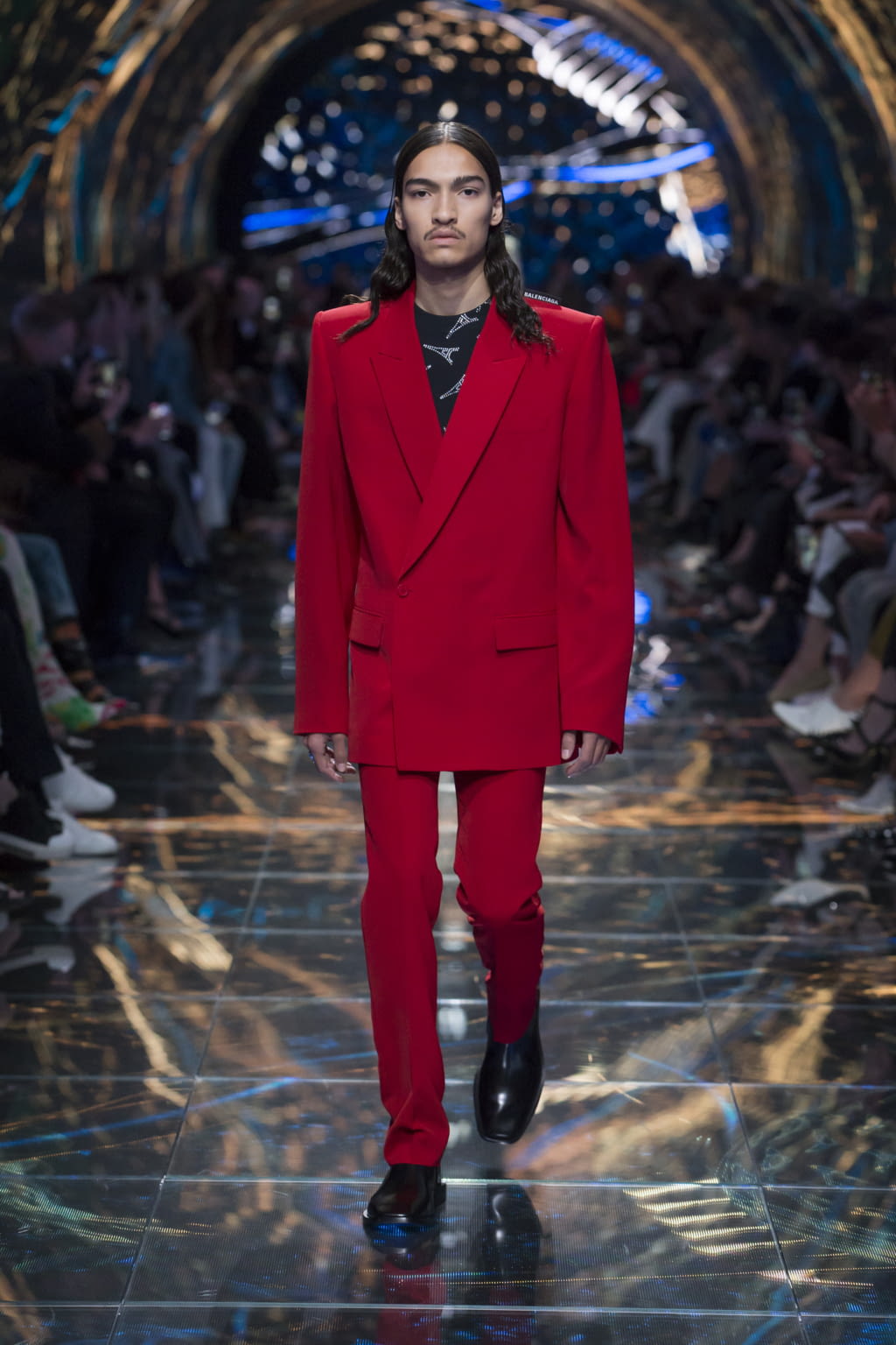 Fashion Week Paris Spring/Summer 2019 look 12 de la collection Balenciaga menswear