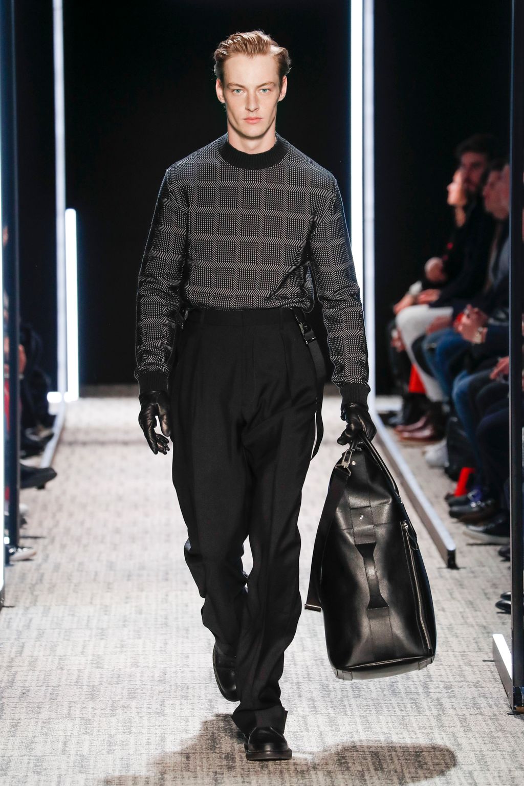 Fashion Week Paris Fall/Winter 2017 look 13 from the Cerruti 1881 collection menswear
