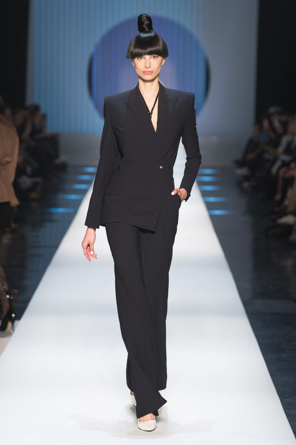 Fashion Week Paris Spring/Summer 2018 look 13 from the Jean Paul Gaultier collection 高级定制