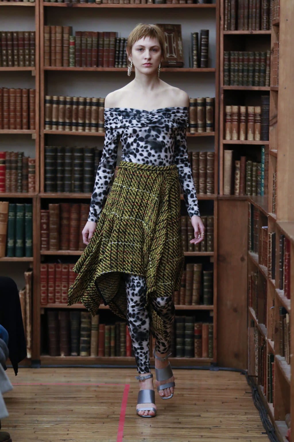 Fashion Week New York Pre-Fall 2018 look 13 from the Koché collection womenswear