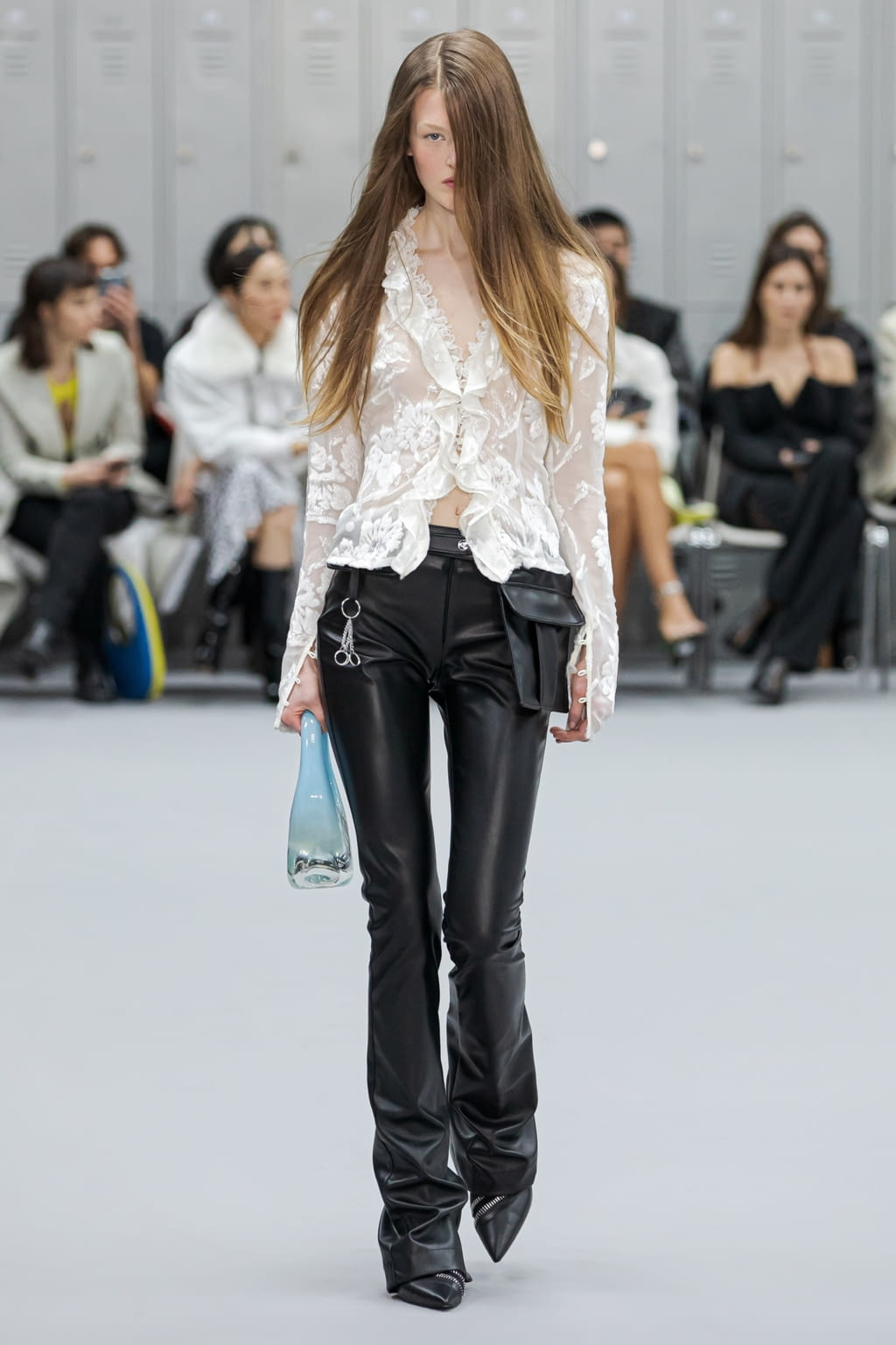 Fashion Week Paris Fall/Winter 2022 look 13 from the Coperni collection 女装