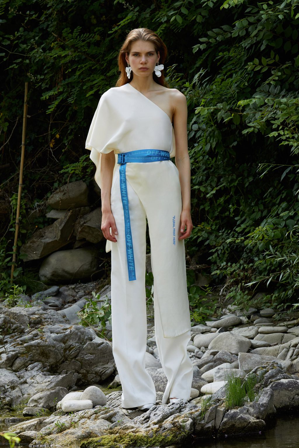 Fashion Week Paris Resort 2018 look 13 from the Off-White collection 女装