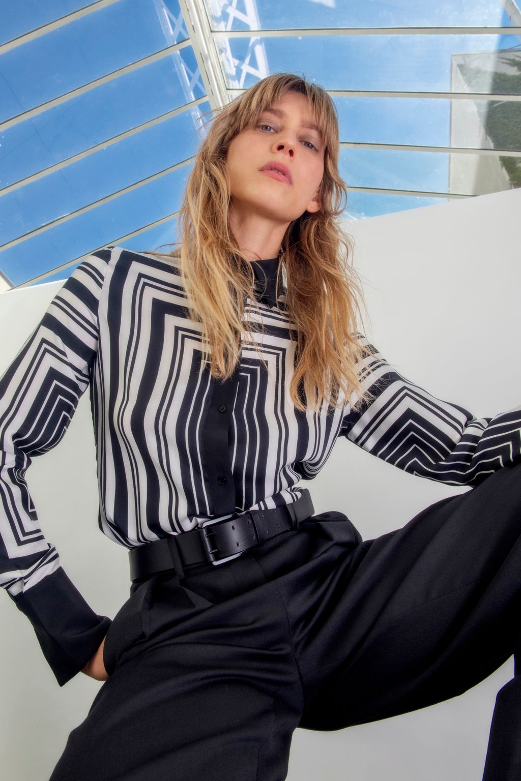 Fashion Week Paris Fall/Winter 2022 look 45 de la collection Barbara Bui womenswear