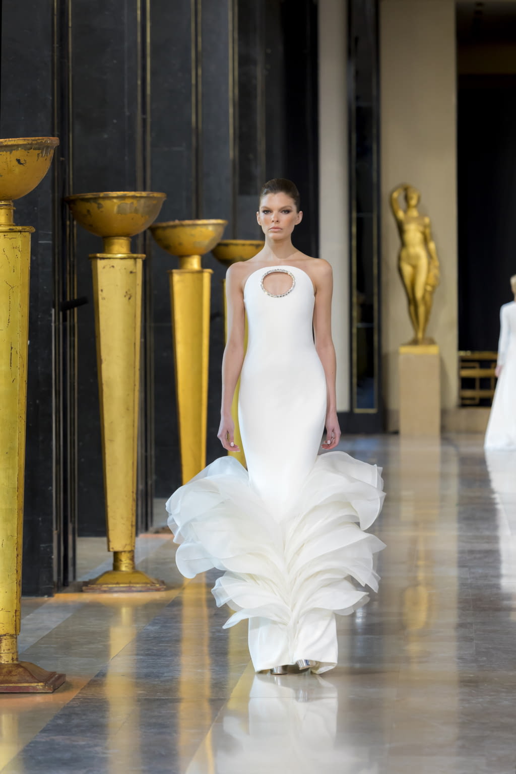 Fashion Week Paris Spring/Summer 2020 look 13 from the Stephane Rolland collection 高级定制