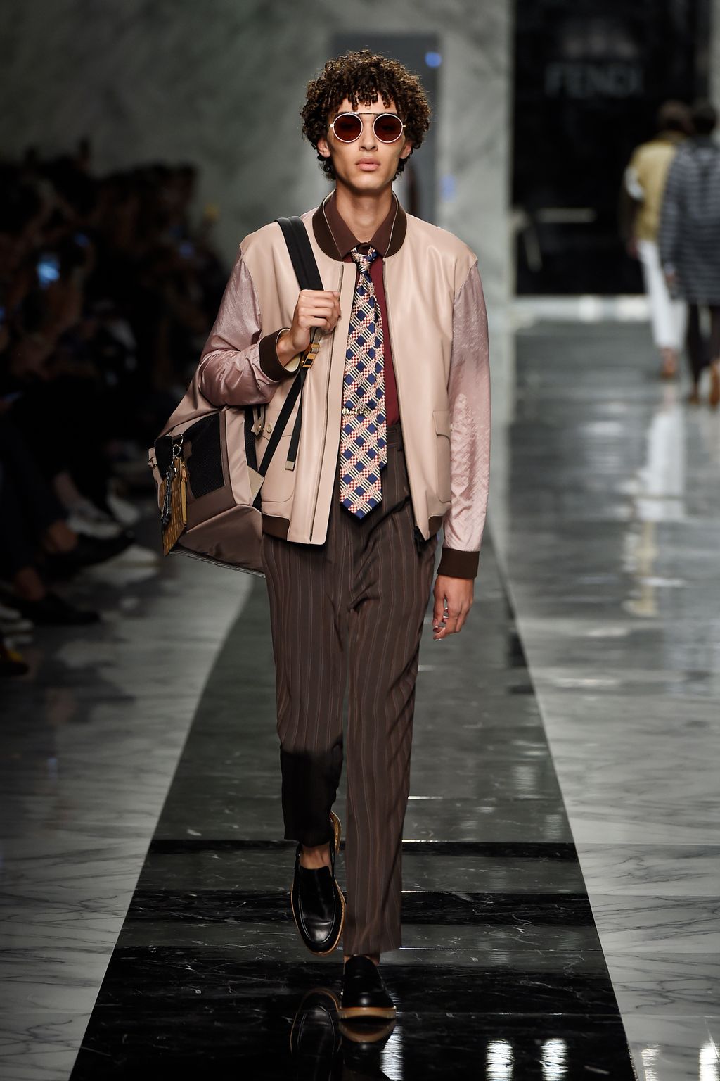 Fashion Week Milan Spring/Summer 2018 look 13 from the Fendi collection 男装