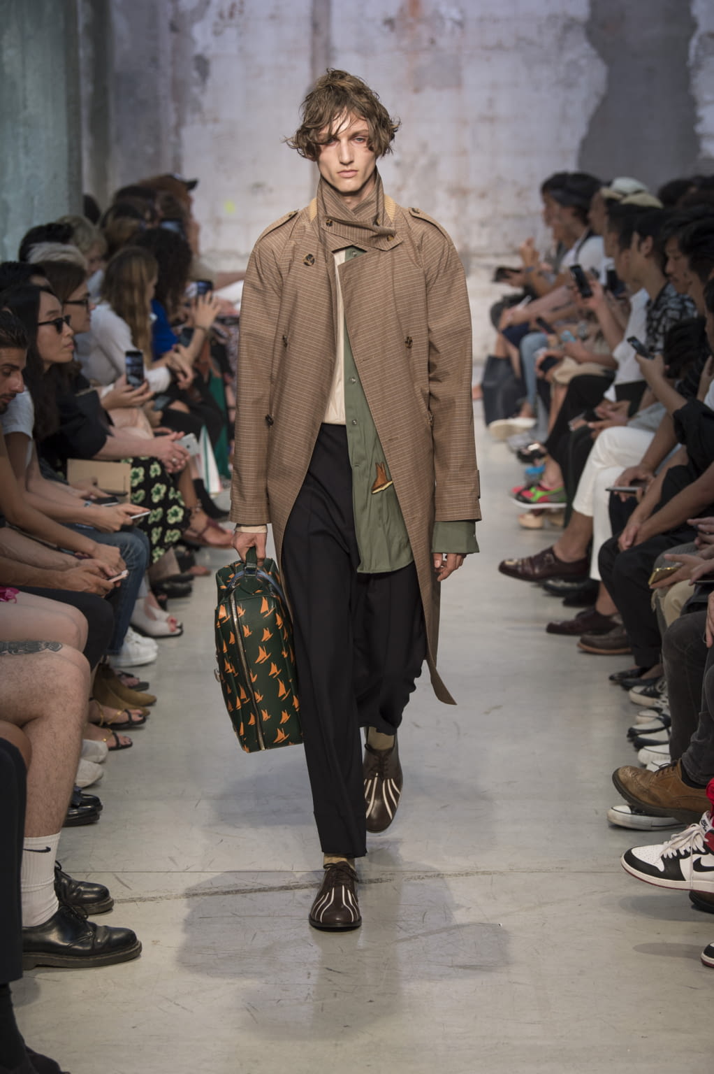 Fashion Week Milan Spring/Summer 2018 look 14 from the Marni collection 男装