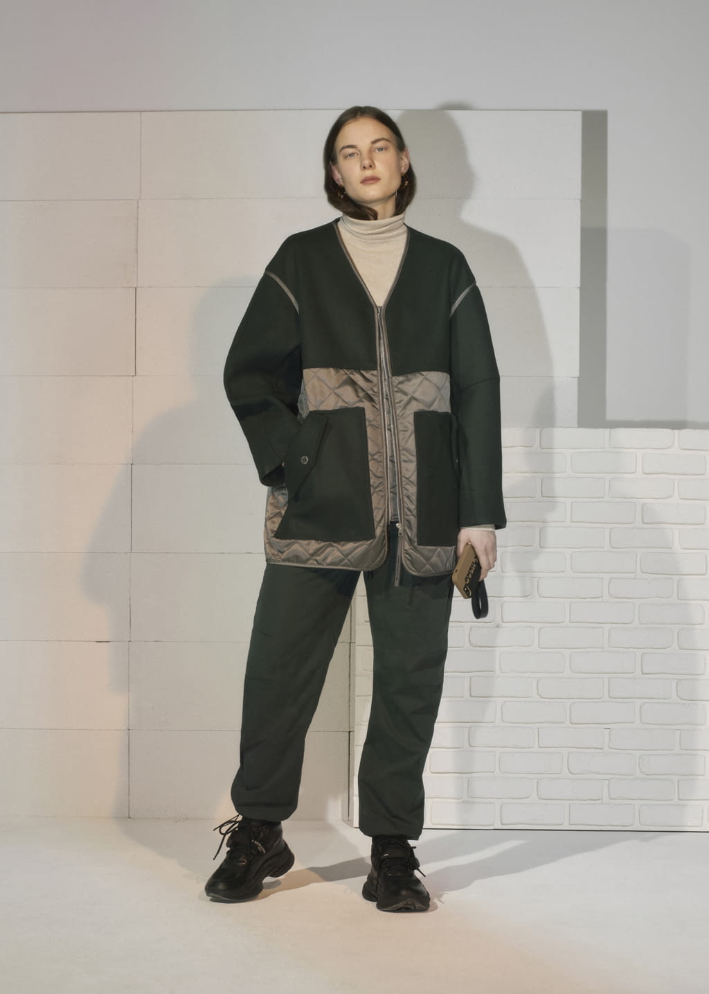 Fashion Week Paris Fall/Winter 2019 look 12 from the Maison Kitsuné collection womenswear