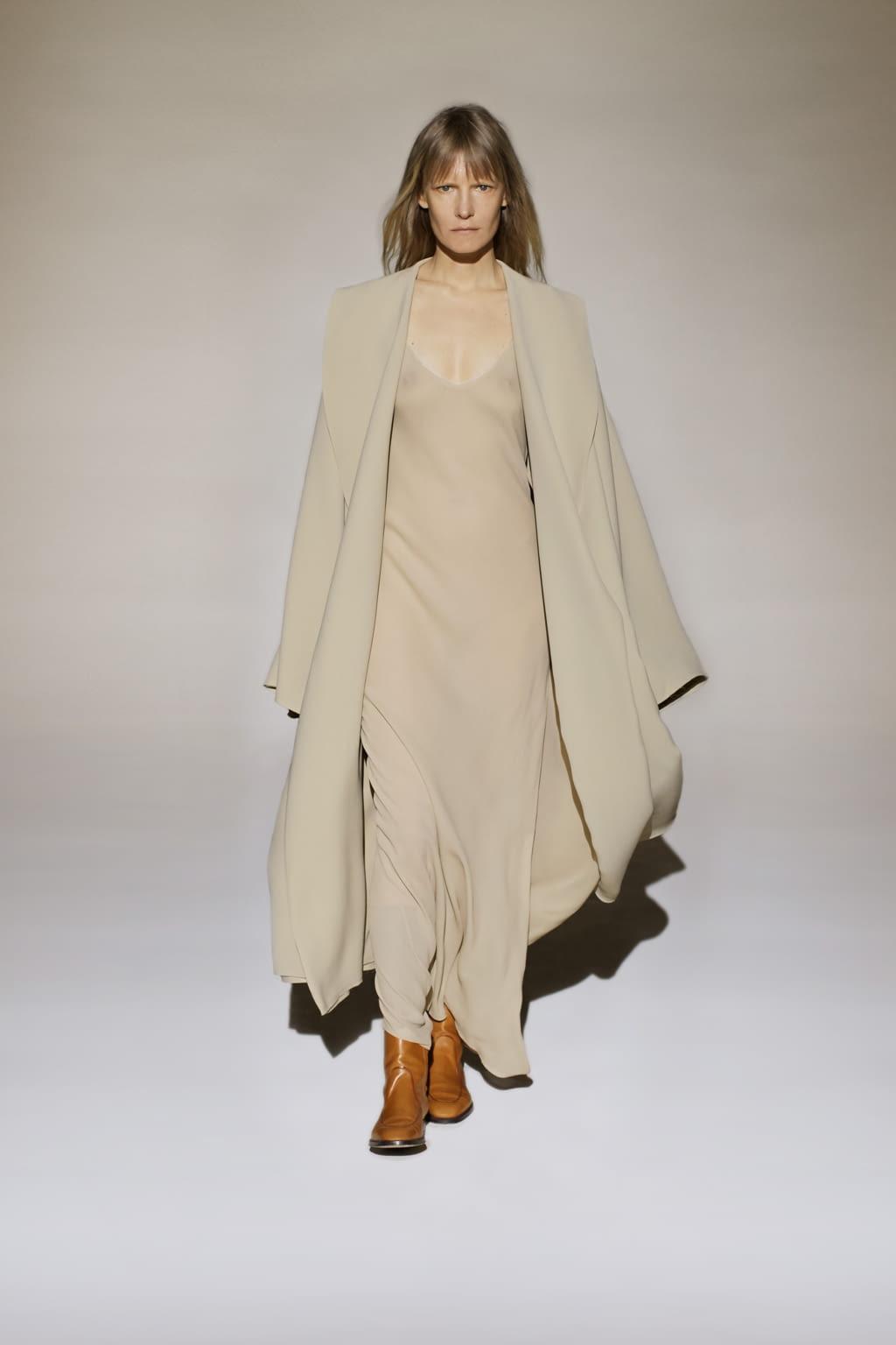 Fashion Week New York Fall/Winter 2016 look 13 from the The Row collection womenswear