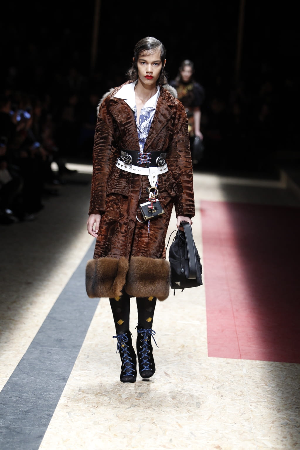Fashion Week Milan Fall/Winter 2016 look 13 from the Prada collection 女装