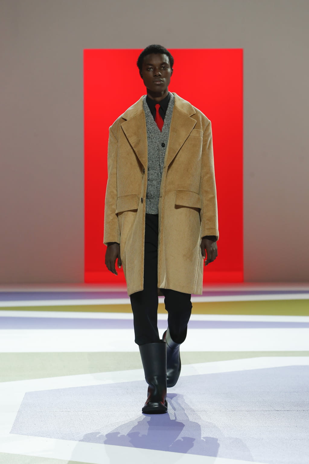 Fashion Week Milan Fall/Winter 2020 look 13 from the Prada collection 男装