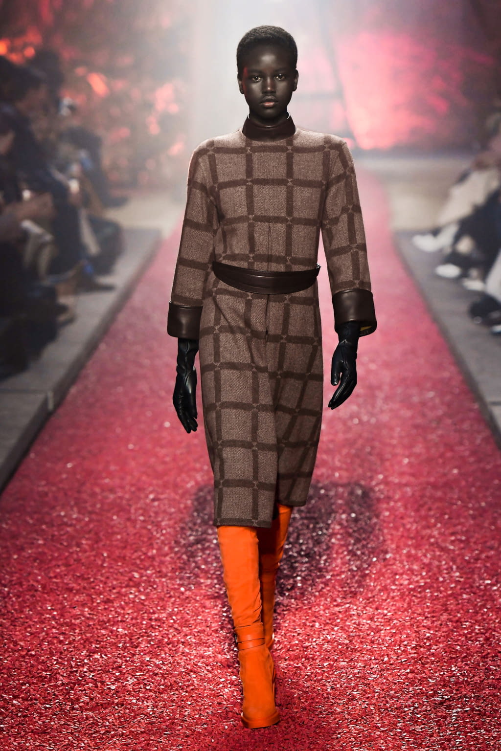 Fashion Week Paris Fall/Winter 2018 look 13 from the Hermès collection womenswear