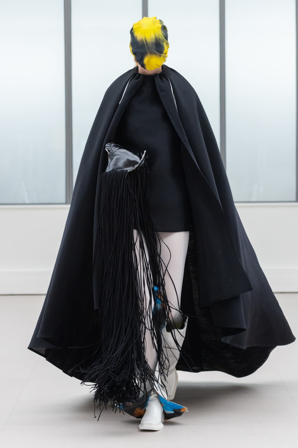 Fashion Week Paris Fall/Winter 2022 look 134 from the IFM PARIS collection womenswear