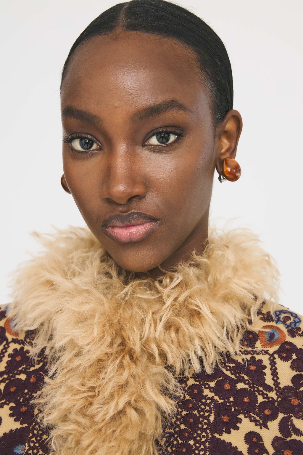 Fashion Week Paris Fall/Winter 2025 look 13 from the Antik Batik collection 女装