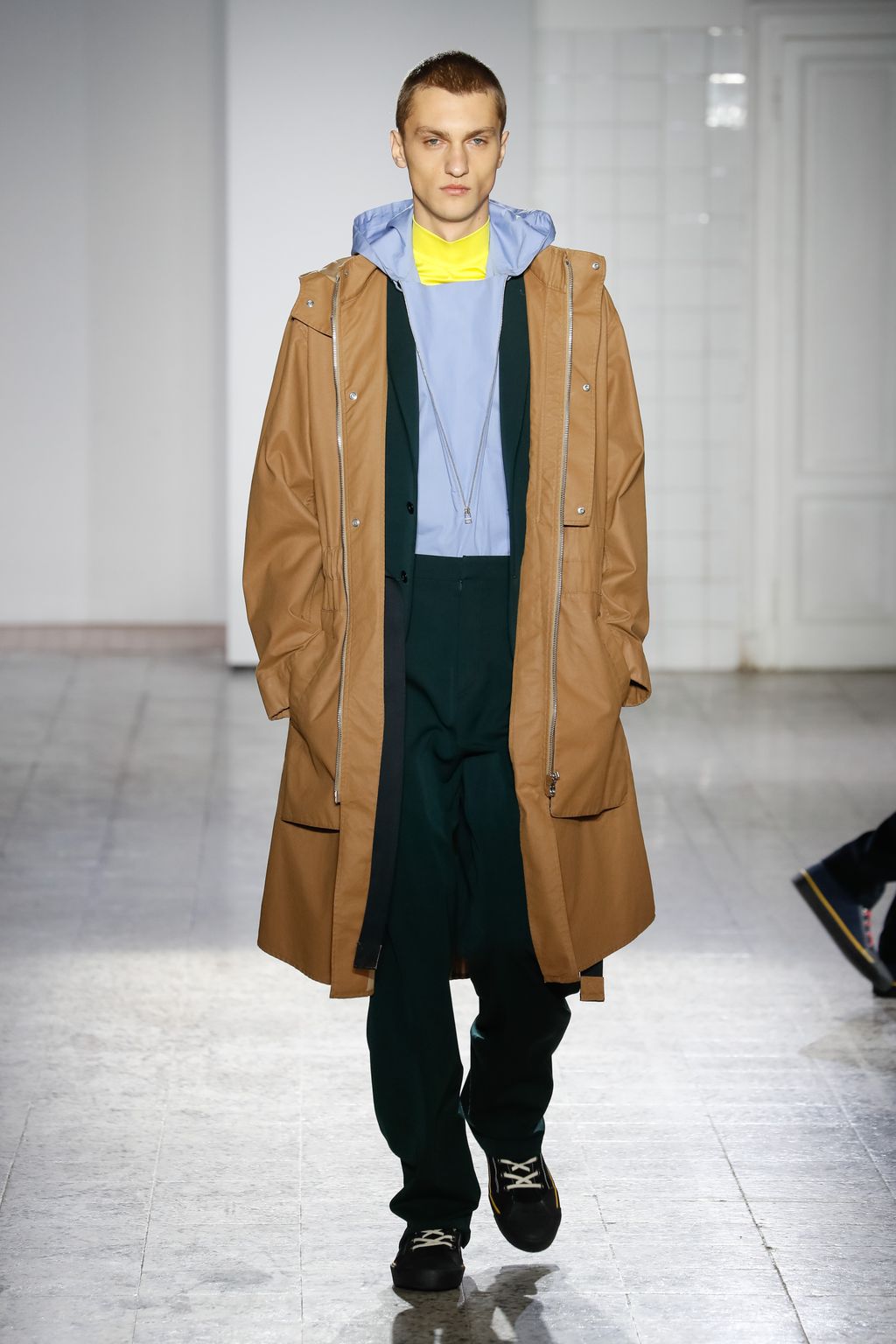 Fashion Week Milan Fall/Winter 2017 look 14 from the Cédric Charlier collection menswear