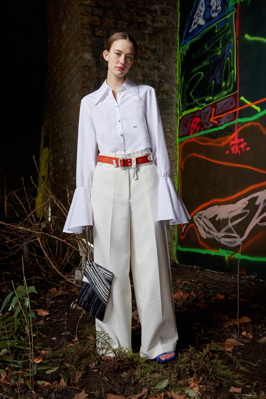 Fashion Week Paris Pre-Fall 2017 look 14 from the Off-White collection 女装