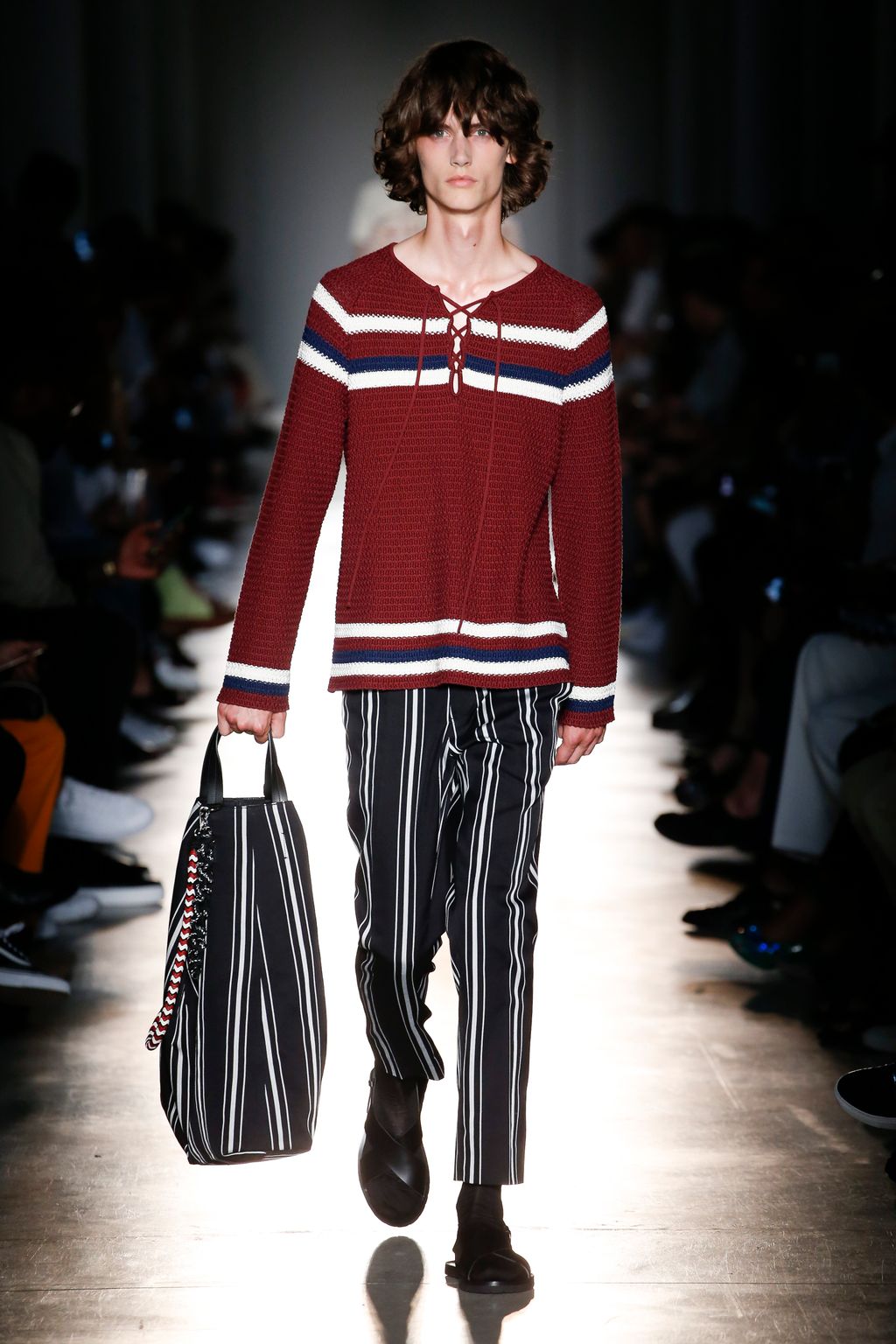 Fashion Week Milan Spring/Summer 2018 look 14 de la collection Ports 1961 menswear