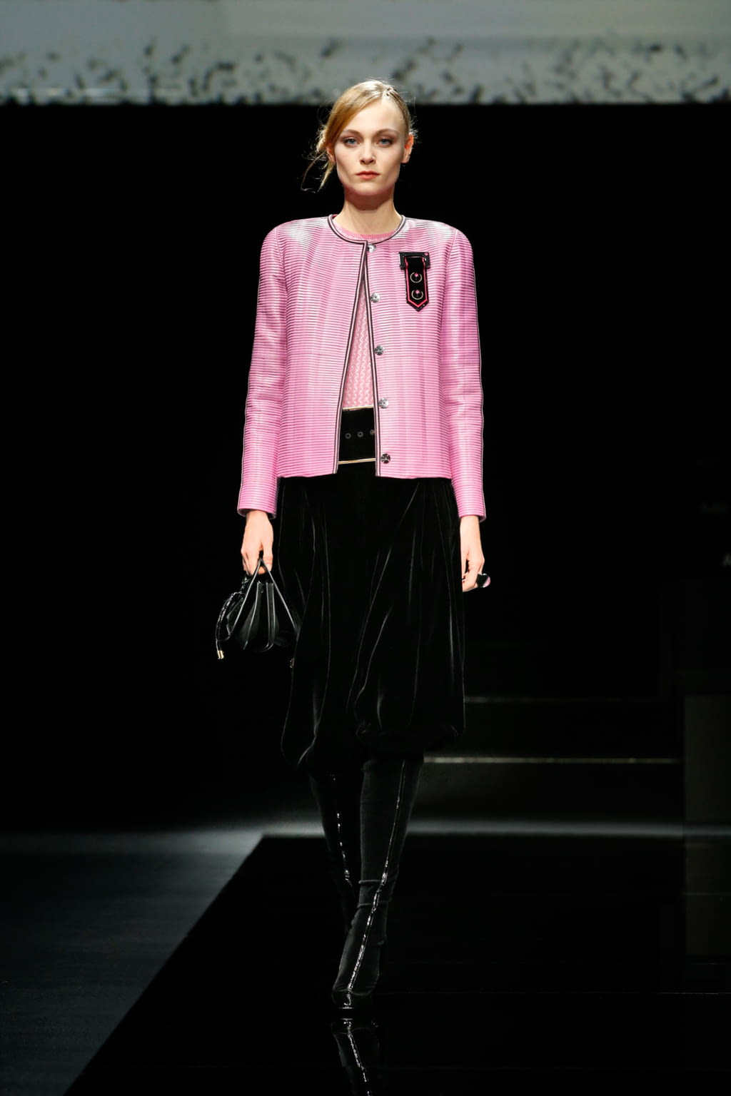 Fashion Week Milan Fall/Winter 2020 look 14 from the Giorgio Armani collection 女装