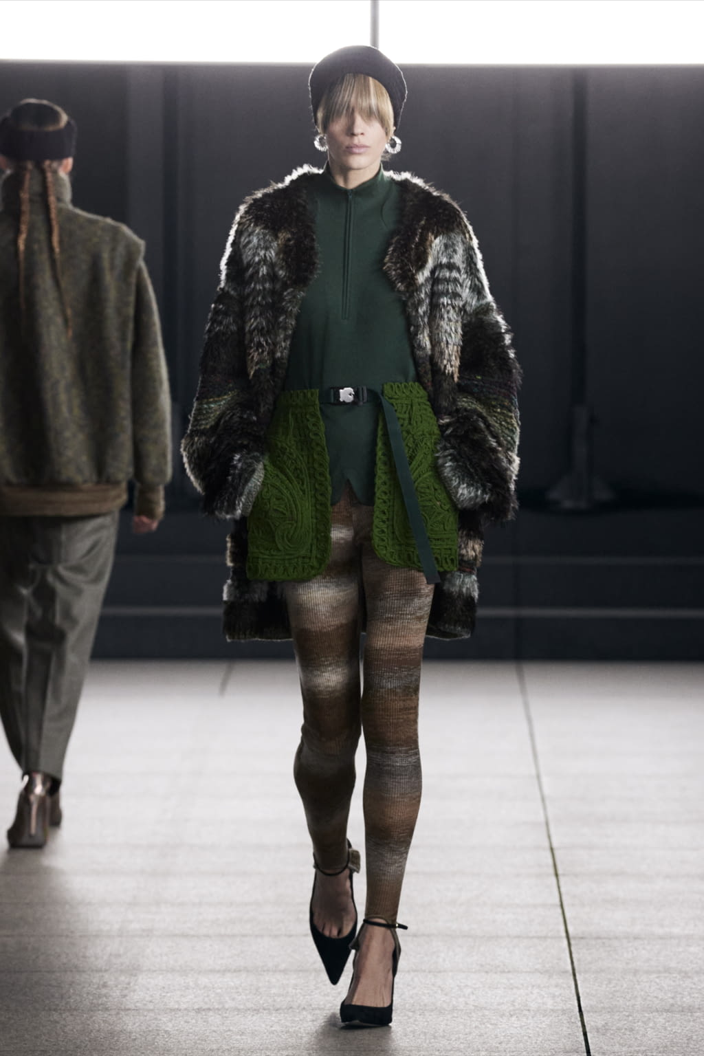 Fashion Week Paris Fall/Winter 2022 look 14 de la collection Mame Kurogouchi womenswear