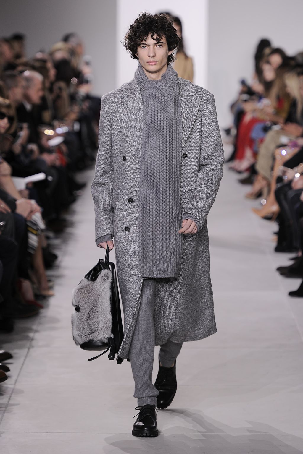 Fashion Week New York Fall/Winter 2016 look 7 from the Michael Kors Collection collection 女装