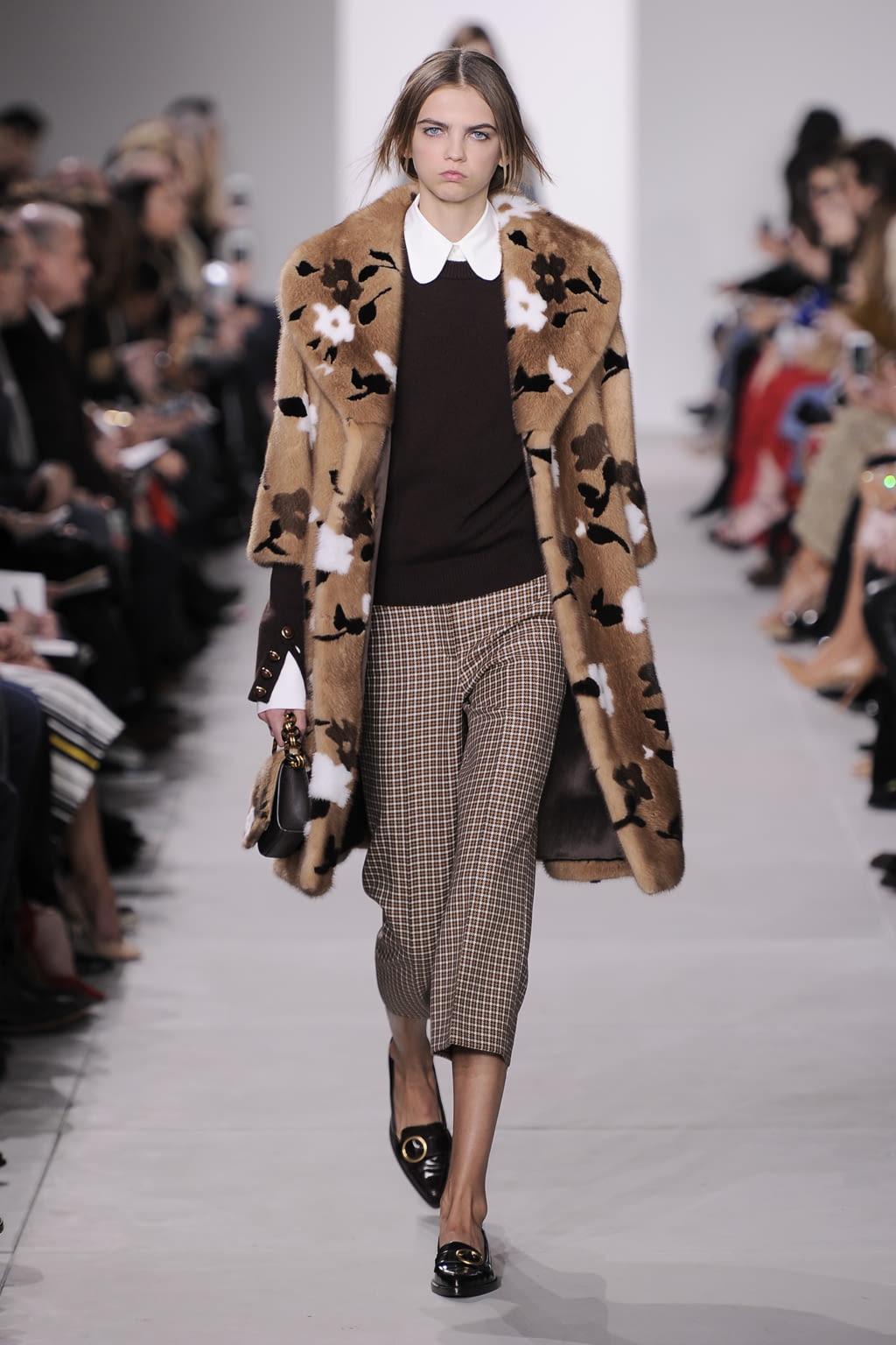 Fashion Week New York Fall/Winter 2016 look 16 from the Michael Kors Collection collection womenswear