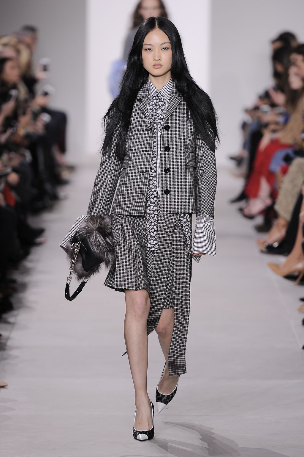 Fashion Week New York Fall/Winter 2016 look 22 de la collection Michael Kors Collection womenswear