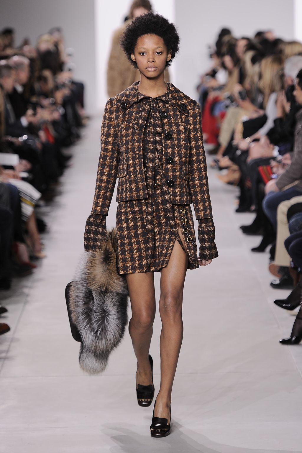 Fashion Week New York Fall/Winter 2016 look 34 from the Michael Kors Collection collection womenswear