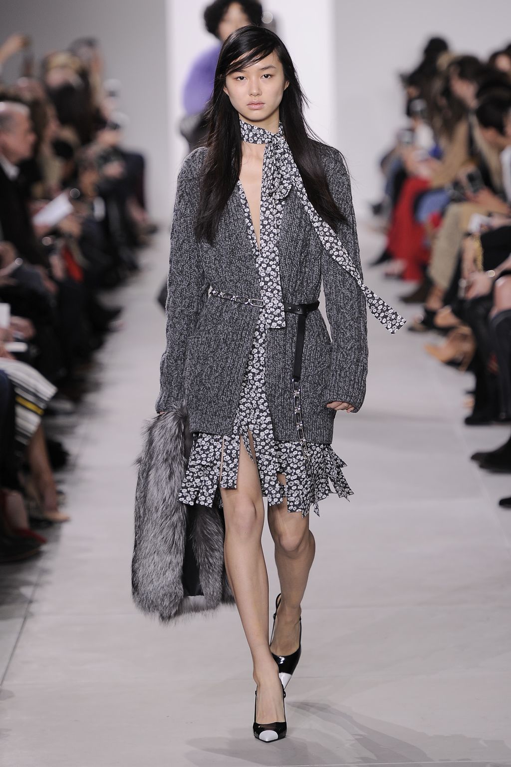 Fashion Week New York Fall/Winter 2016 look 40 from the Michael Kors Collection collection womenswear