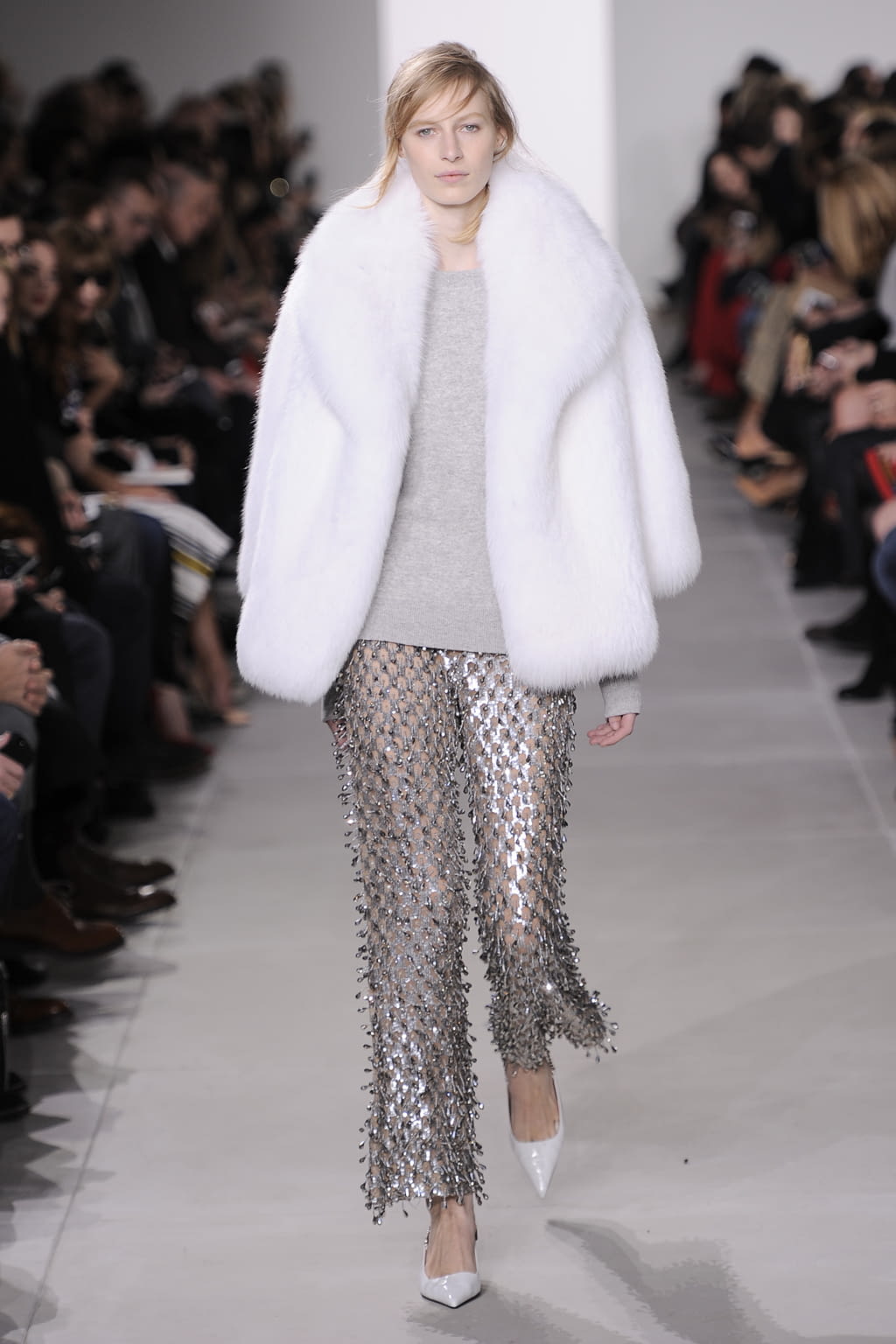 Fashion Week New York Fall/Winter 2016 look 56 from the Michael Kors Collection collection womenswear