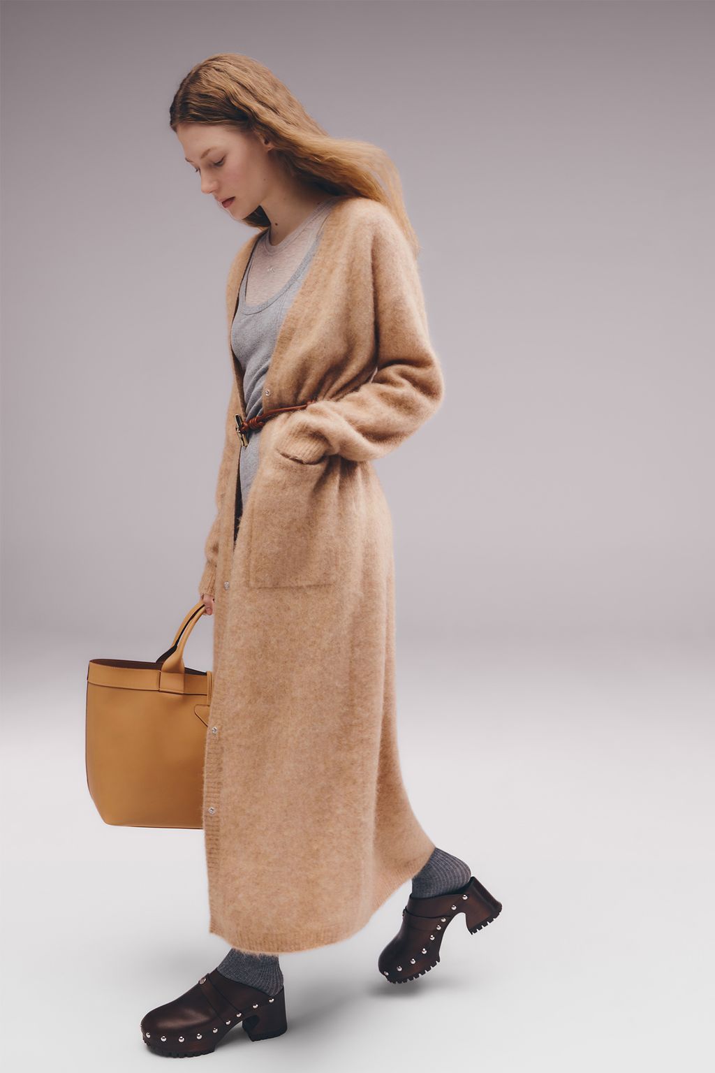 Fashion Week Paris Fall/Winter 2025 look 24 from the Longchamp collection womenswear
