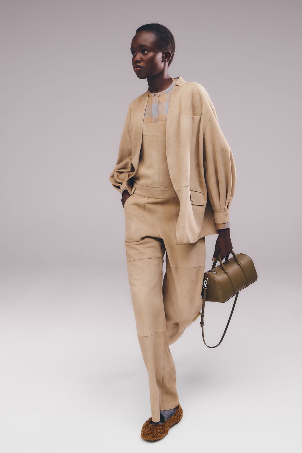 Fashion Week Paris Fall/Winter 2025 look 28 from the Longchamp collection womenswear