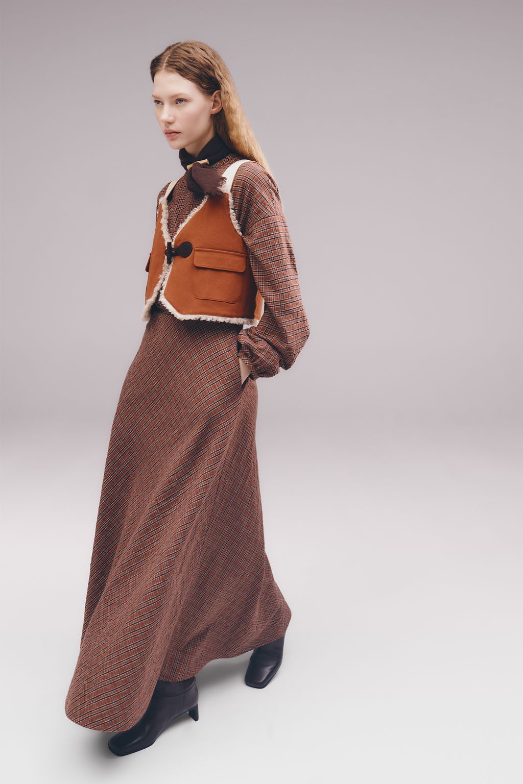 Fashion Week Paris Fall/Winter 2025 look 29 from the Longchamp collection womenswear