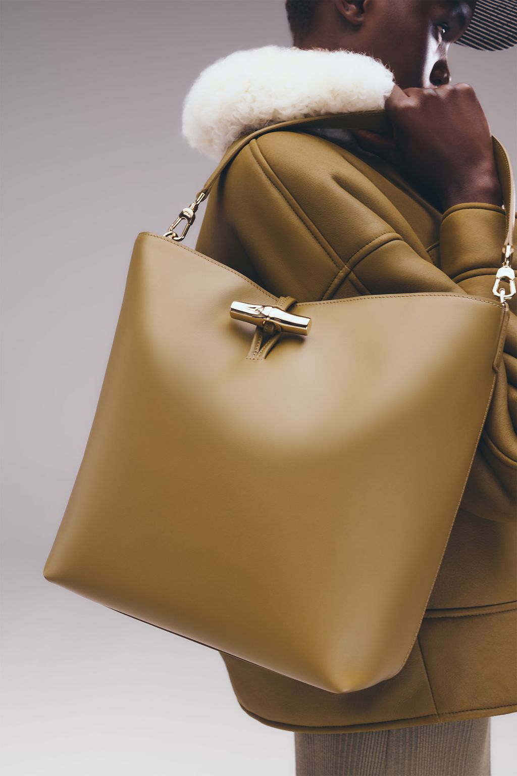 Fashion Week Paris Fall/Winter 2025 look 47 from the Longchamp collection womenswear