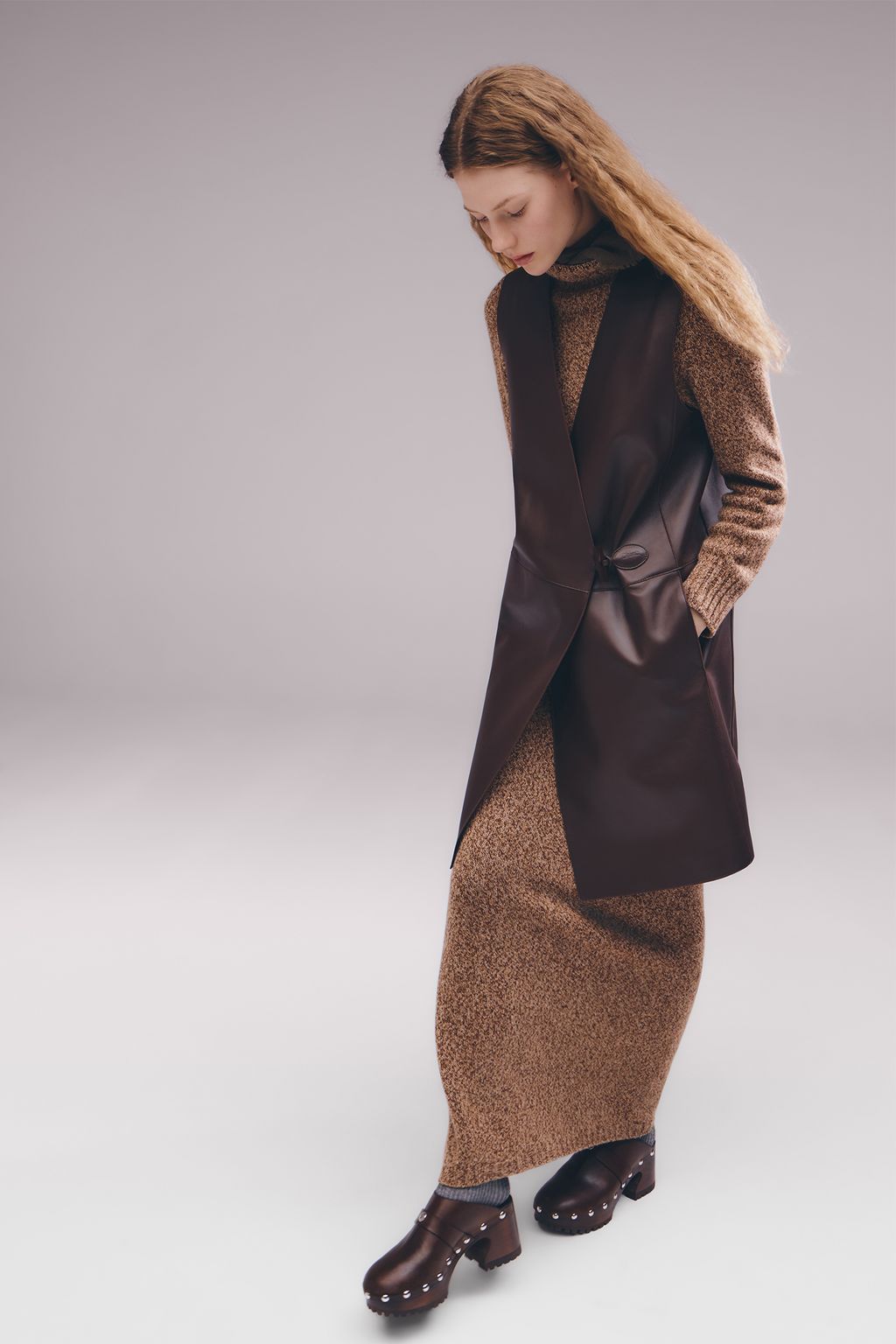 Fashion Week Paris Fall/Winter 2025 look 54 from the Longchamp collection womenswear