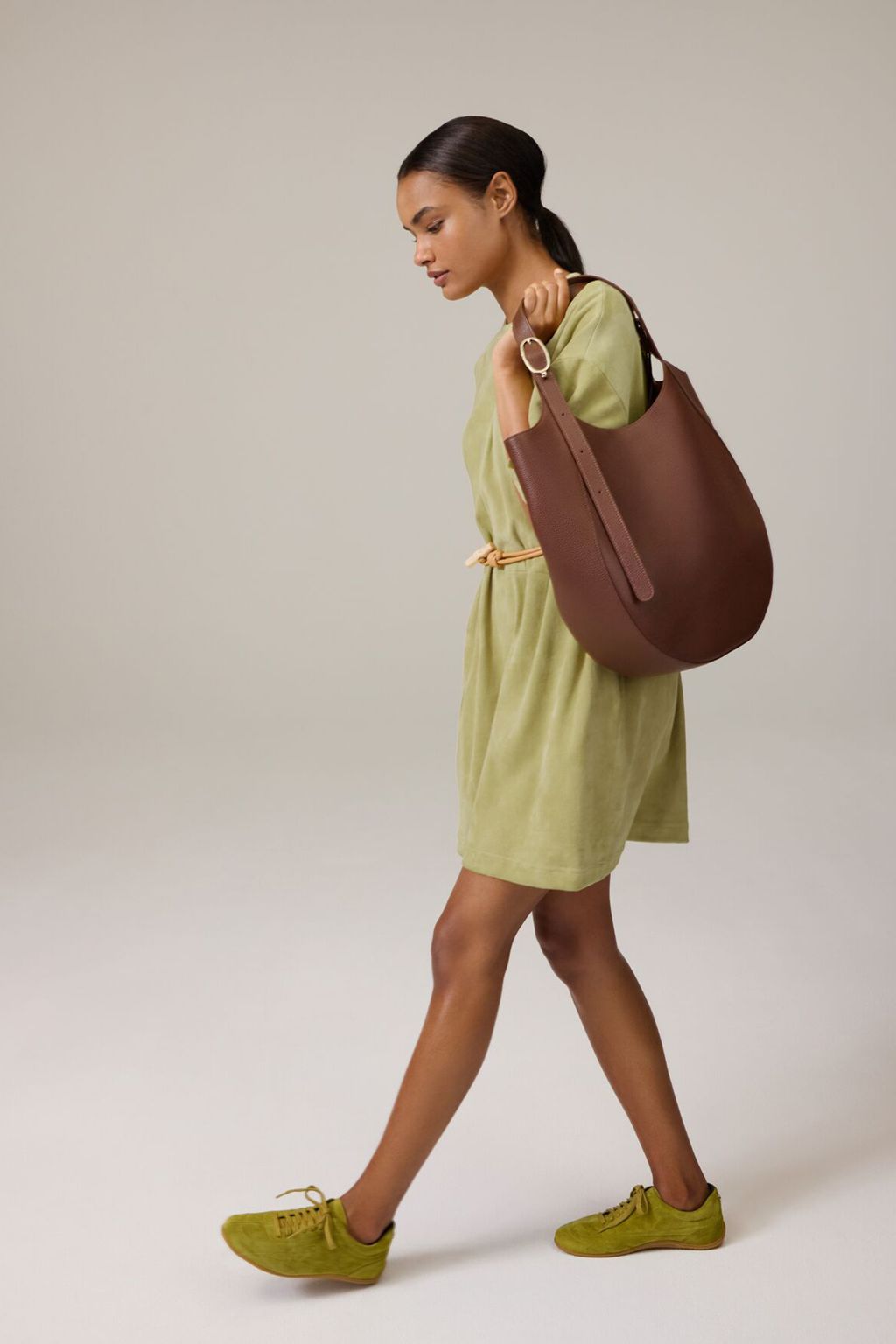 Fashion Week Paris Spring/Summer 2026 look 6 from the Longchamp collection womenswear