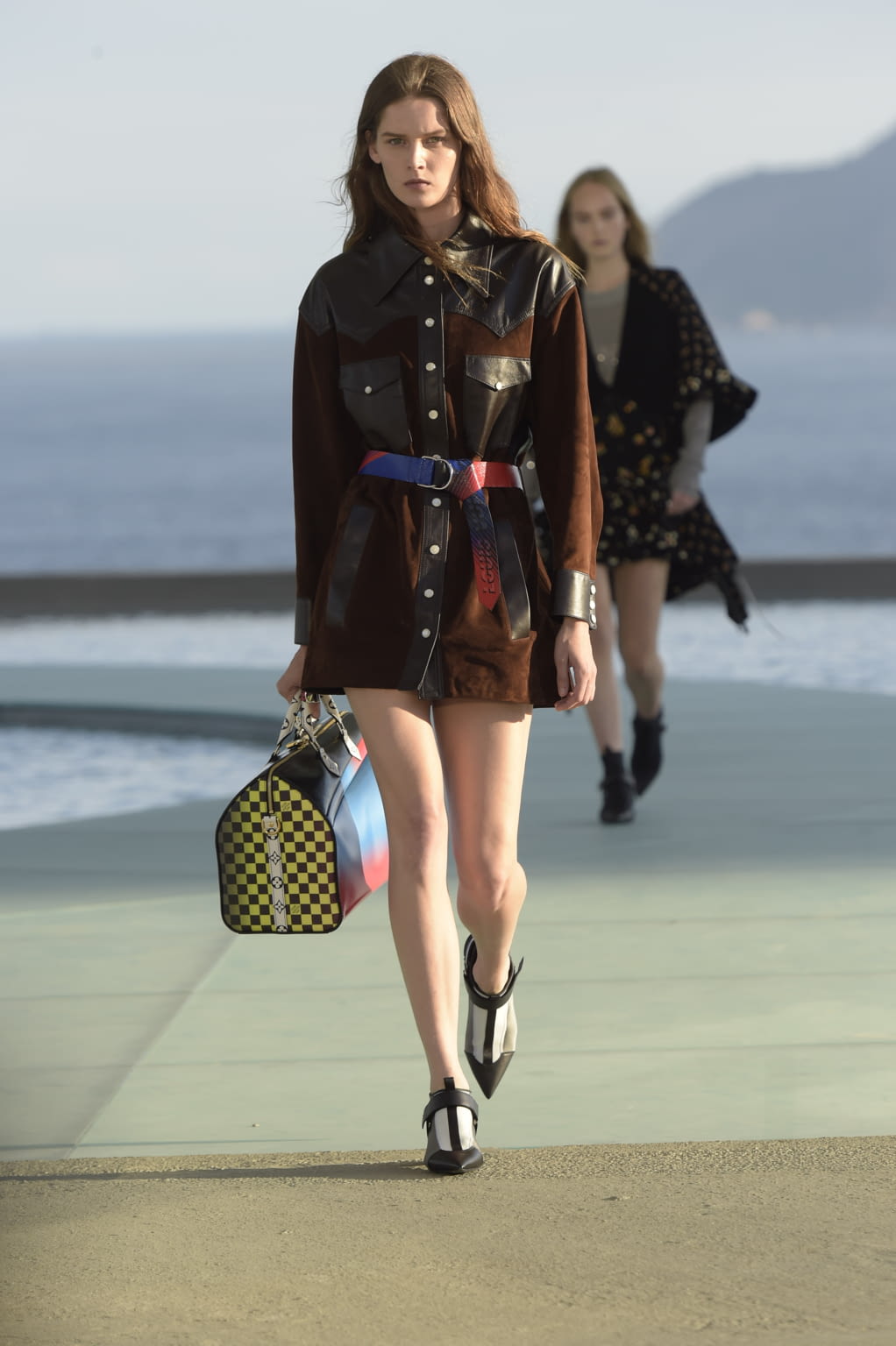 Fashion Week Paris Resort 2017 look 14 from the Louis Vuitton collection 女装