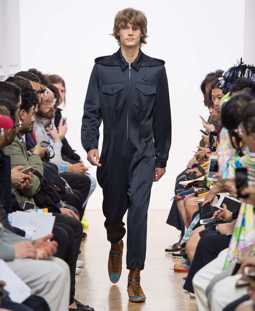 Fashion Week London Spring/Summer 2017 look 15 from the JW Anderson collection menswear