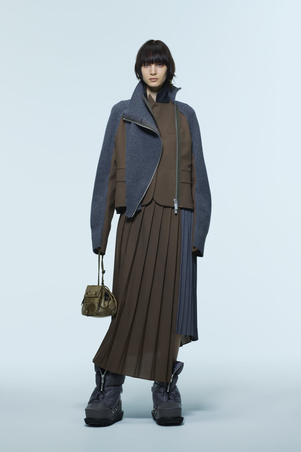 Fashion Week Paris Pre-Fall 2022 look 15 from the Sacai collection 女装