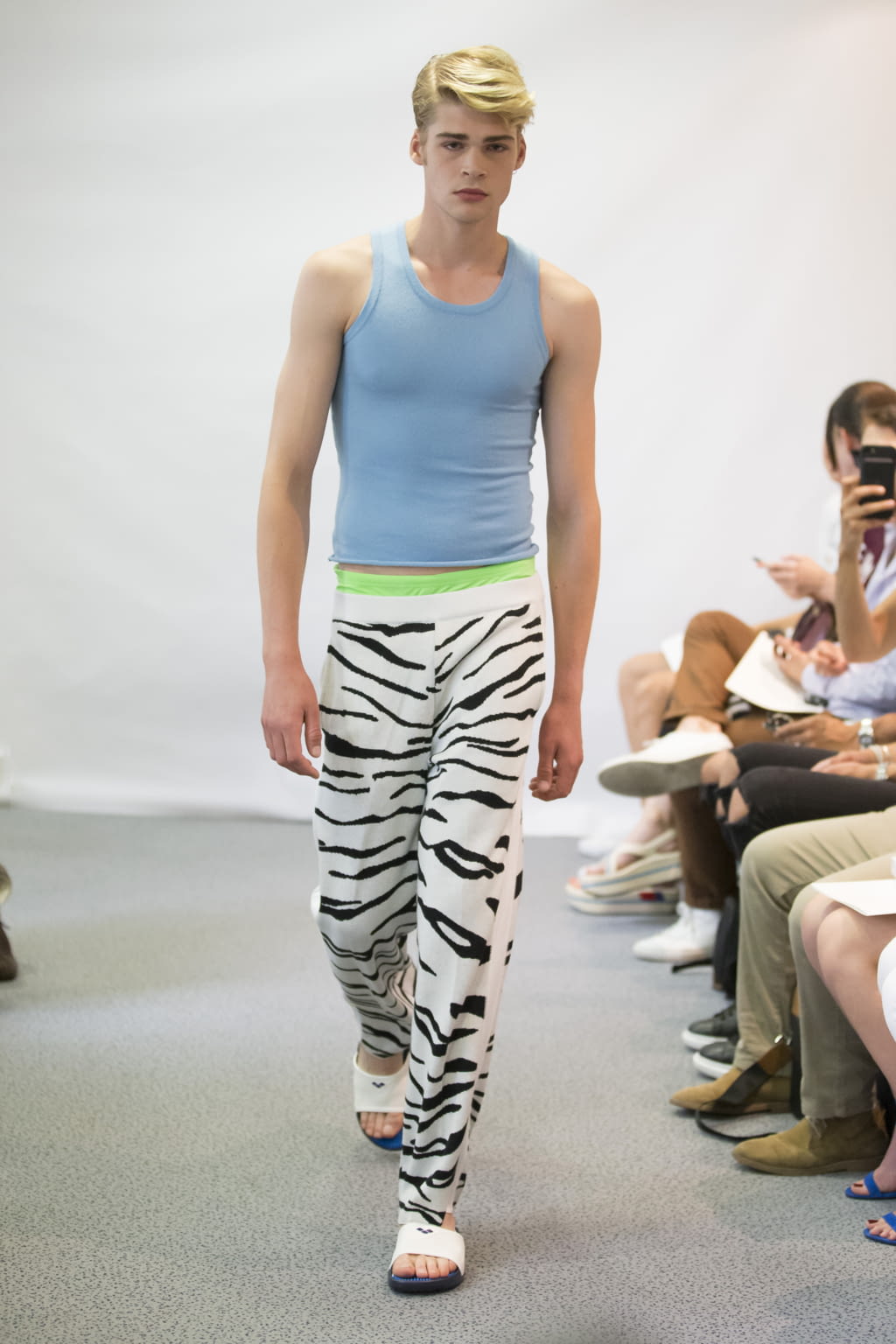 Fashion Week Paris Spring/Summer 2018 look 15 from the Lucien Pellat-Finet collection menswear