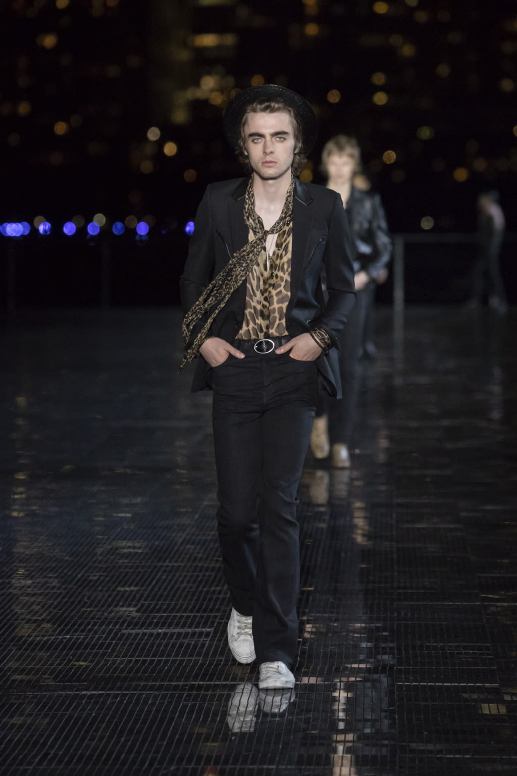 Fashion Week New York Spring/Summer 2019 look 15 from the Saint Laurent collection menswear