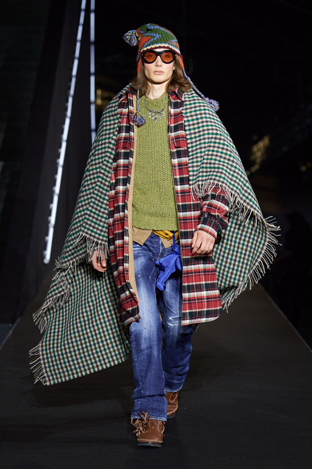 Fashion Week Milan Fall/Winter 2022 look 15 from the Dsquared2 collection menswear