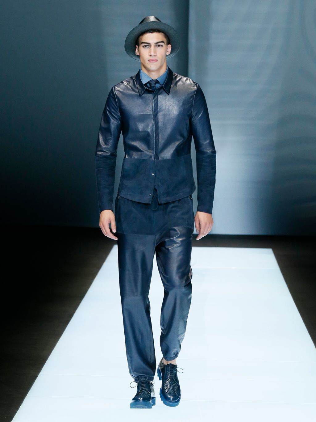 Fashion Week Milan Spring/Summer 2017 look 15 from the Emporio Armani collection menswear